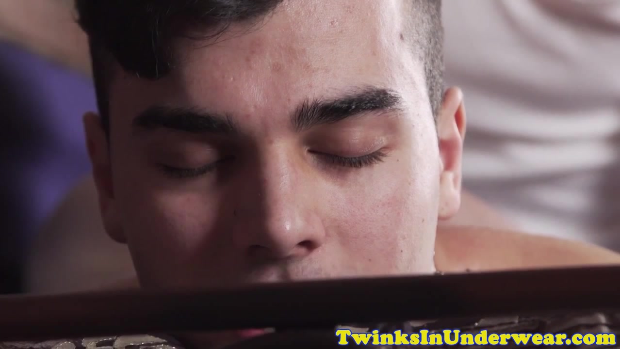 Amateur twink assfingered while jerking off