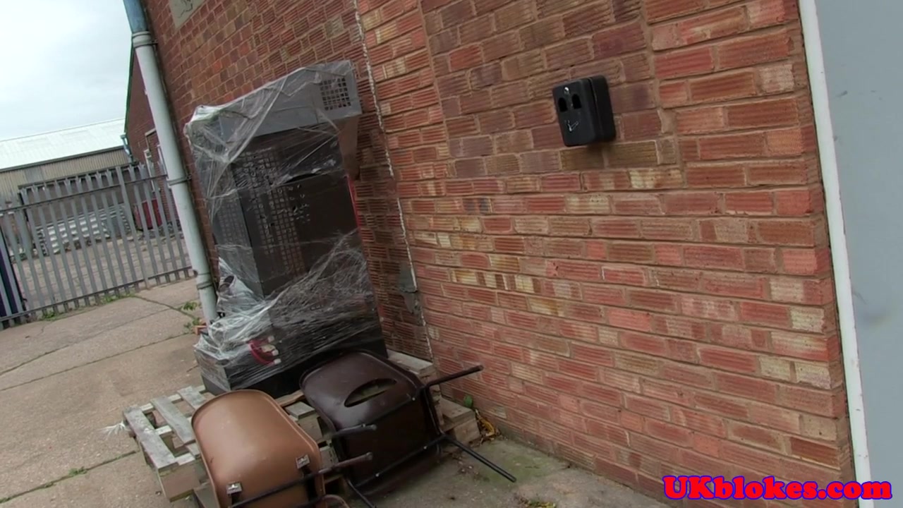 Dicksucking muscular british hunk groupfucked