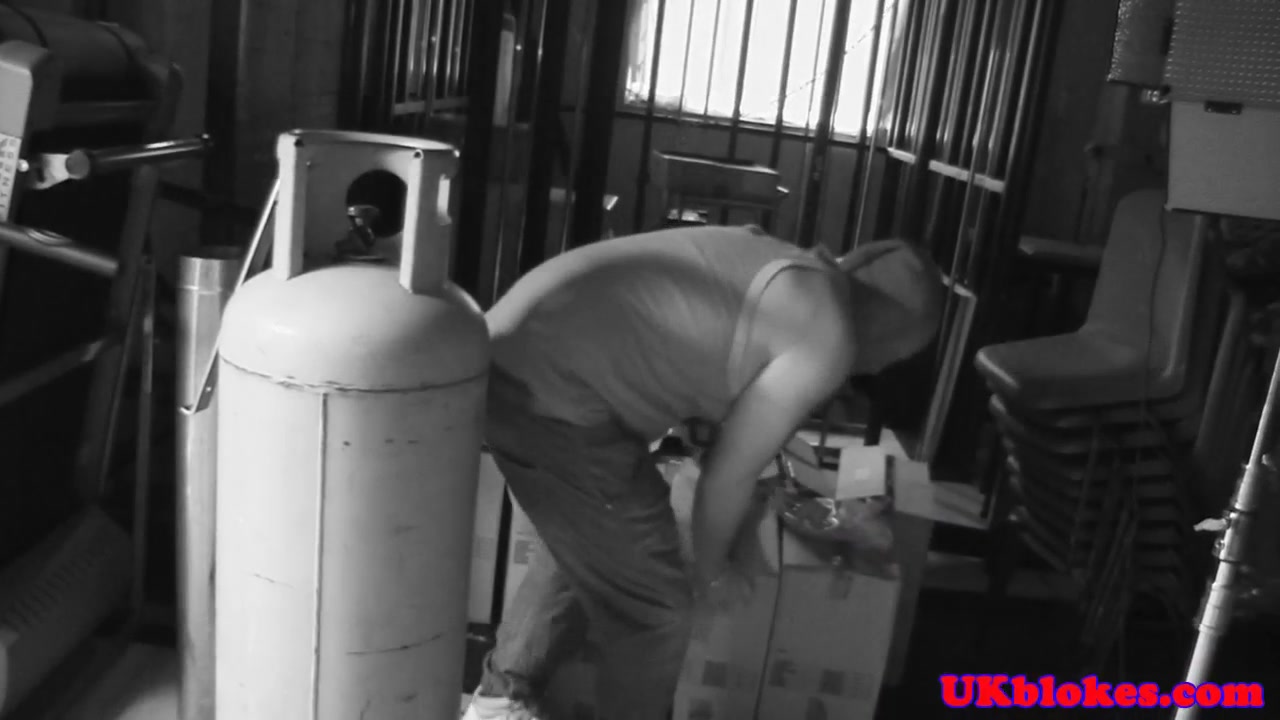 Dicksucking muscular british hunk groupfucked