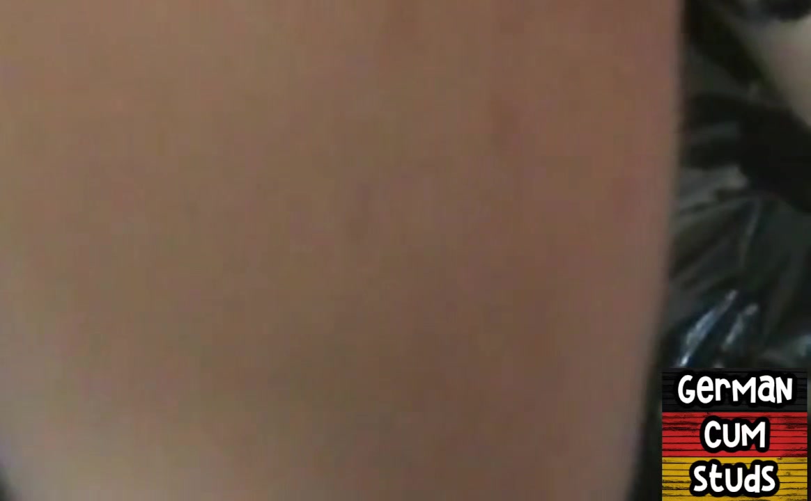 Real German gays enjoy doing homemade blowjob and handjob