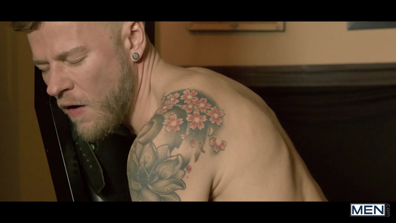 Hector De Silva & Matt Anders in Language Barrier 3 - Str8ToGay