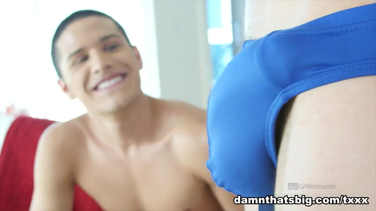Tino Cortez & Jay Fine in Tino Attempts 10 Inches - DamnThatsBig