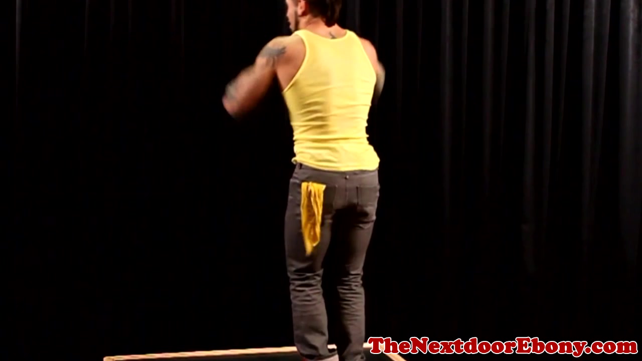 Interracial muscle studs triofucking on stage