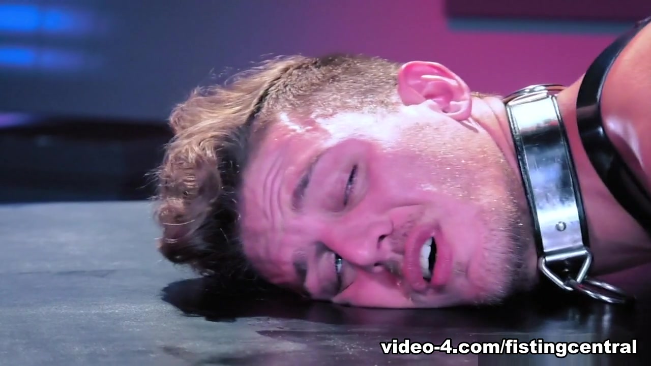 Hangin' Hardcore featuring Alexander Gustavo, Jaxton Wheeler - FistingCentral
