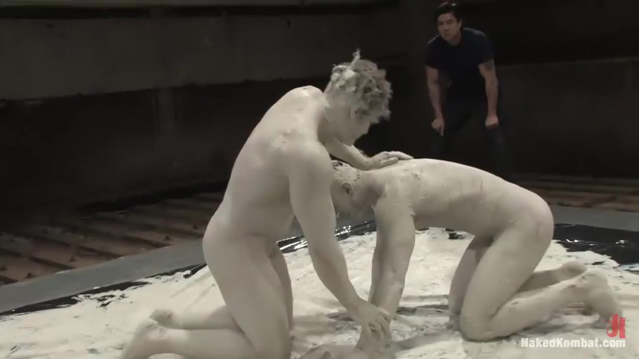 Colby Keller vs Dakota RiversThe Mud Match