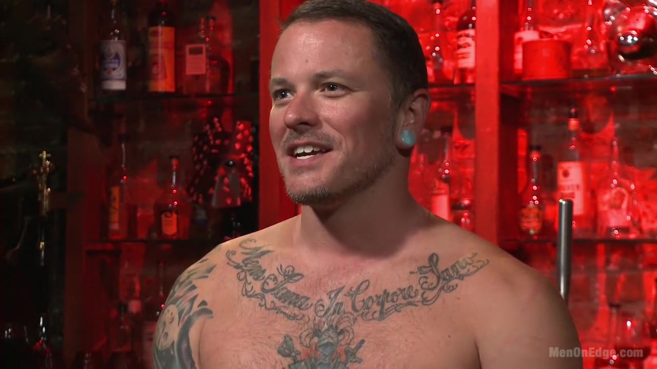 Out-Creeping the Horny Bartender