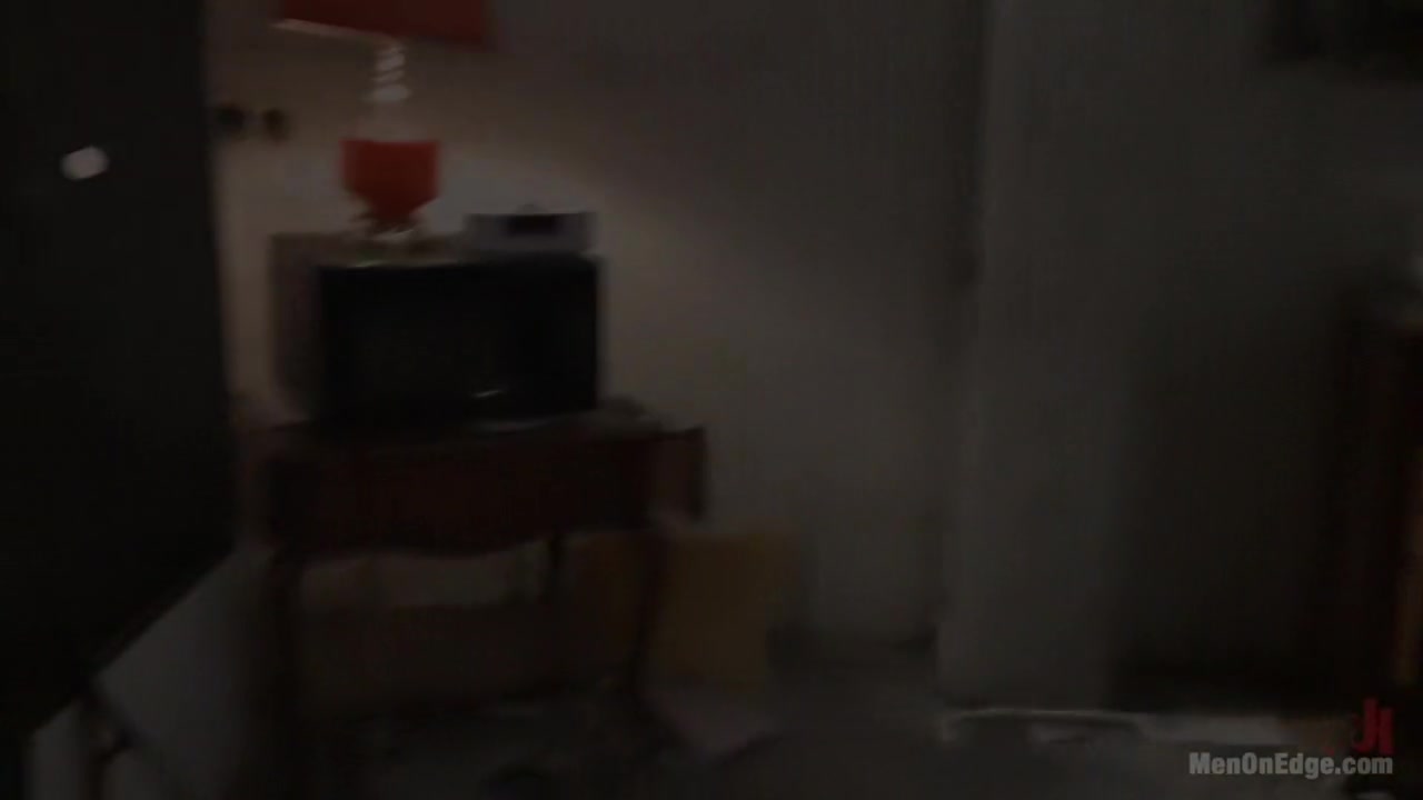 Smug techie gets taught a lesson while relentlessly edged in mid-air