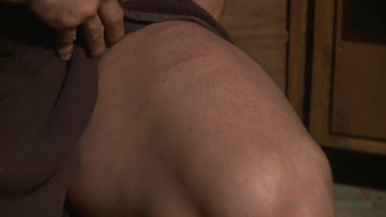 Uncut Bodybuilder - The Wall - The Pit - The Bamboo Garden