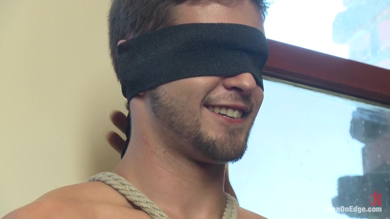 Handsome Duncan Black's Huge Load