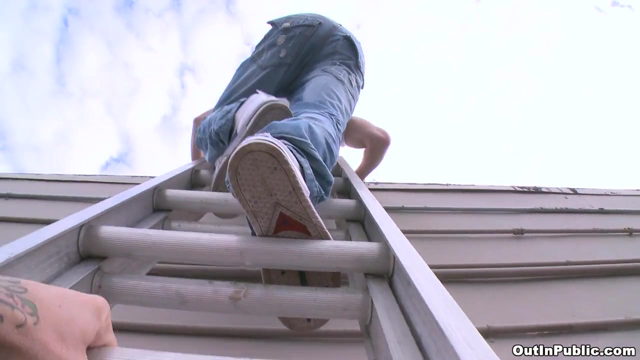 Roof-Top Fucking - OutInPublic
