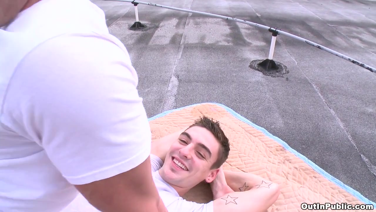 Roof-Top Fucking - OutInPublic