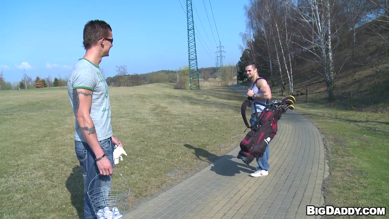 Bareback Sex on the Golf Course - OutInPublic