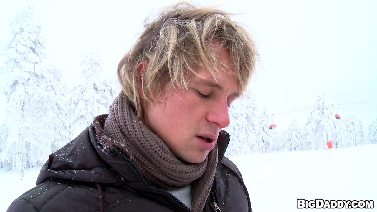 Anal on The Slopes - OutInPublic