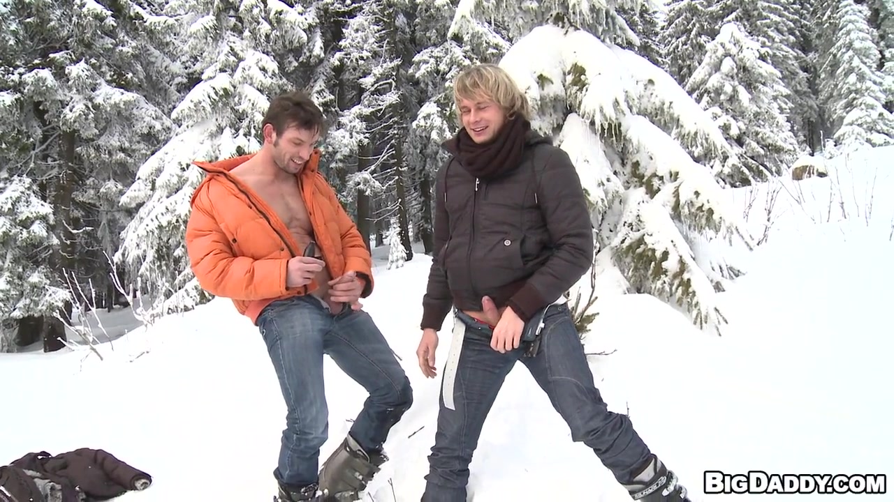Bare-Back Ski Mountain - OutInPublic