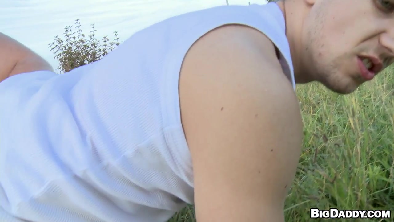 Muscular Studs Fuck in The Grassy Field - OutInPublic