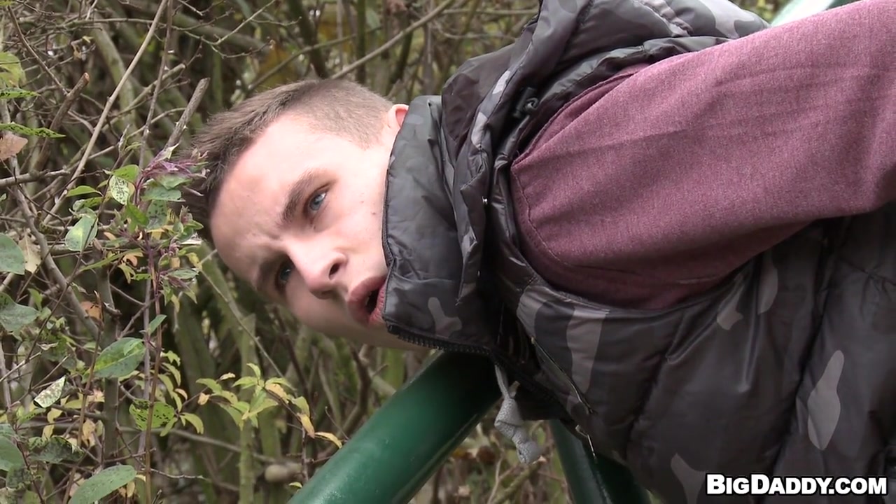 Two Sexy Amateur Studs Fucking In Public - OutInPublic