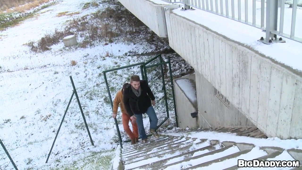 Two Sexy Hunks Fuck Outdoors For Money - OutInPublic