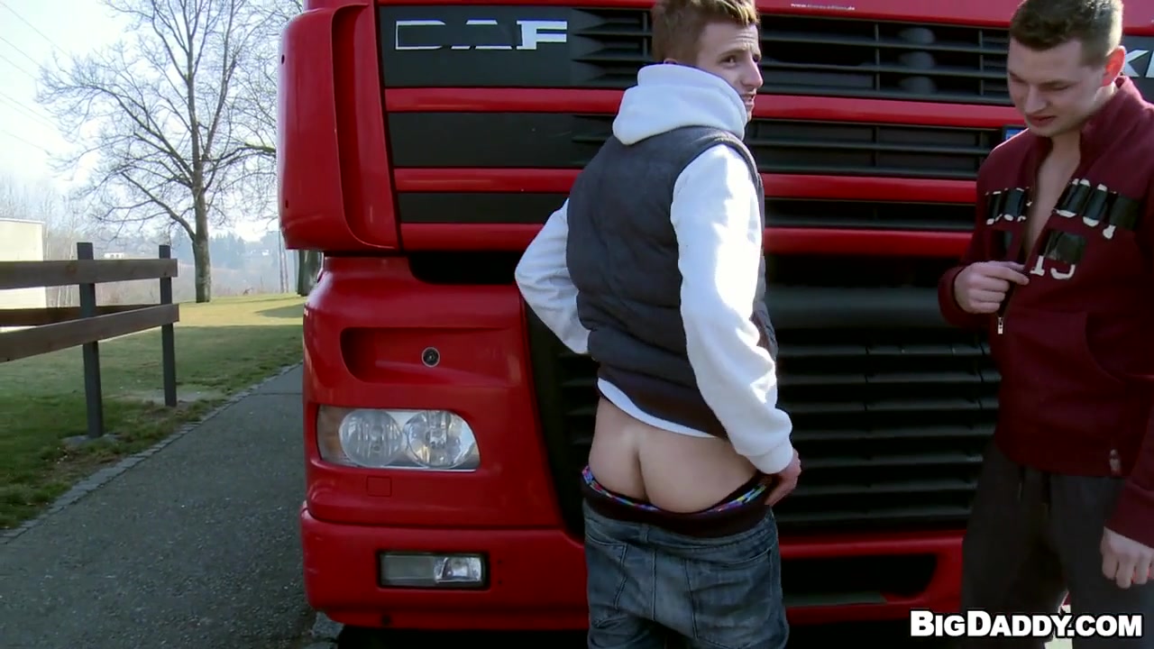Two Hot Guys That Love To Fuck In Public - OutInPublic