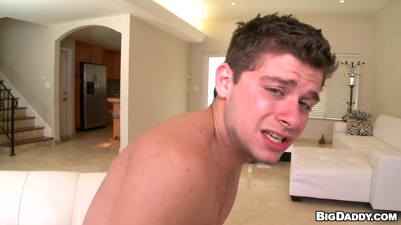 Guy gets Huge Dick in the Asshole - ItsGonnaHurt