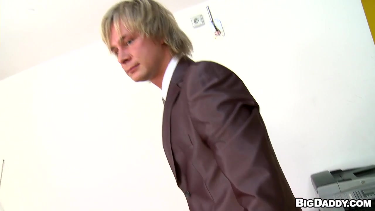 Pretty-boy gets Fucked Hard - BigDaddy