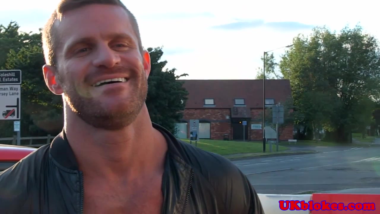 English hunk Landon Conrad assfucking Paddy