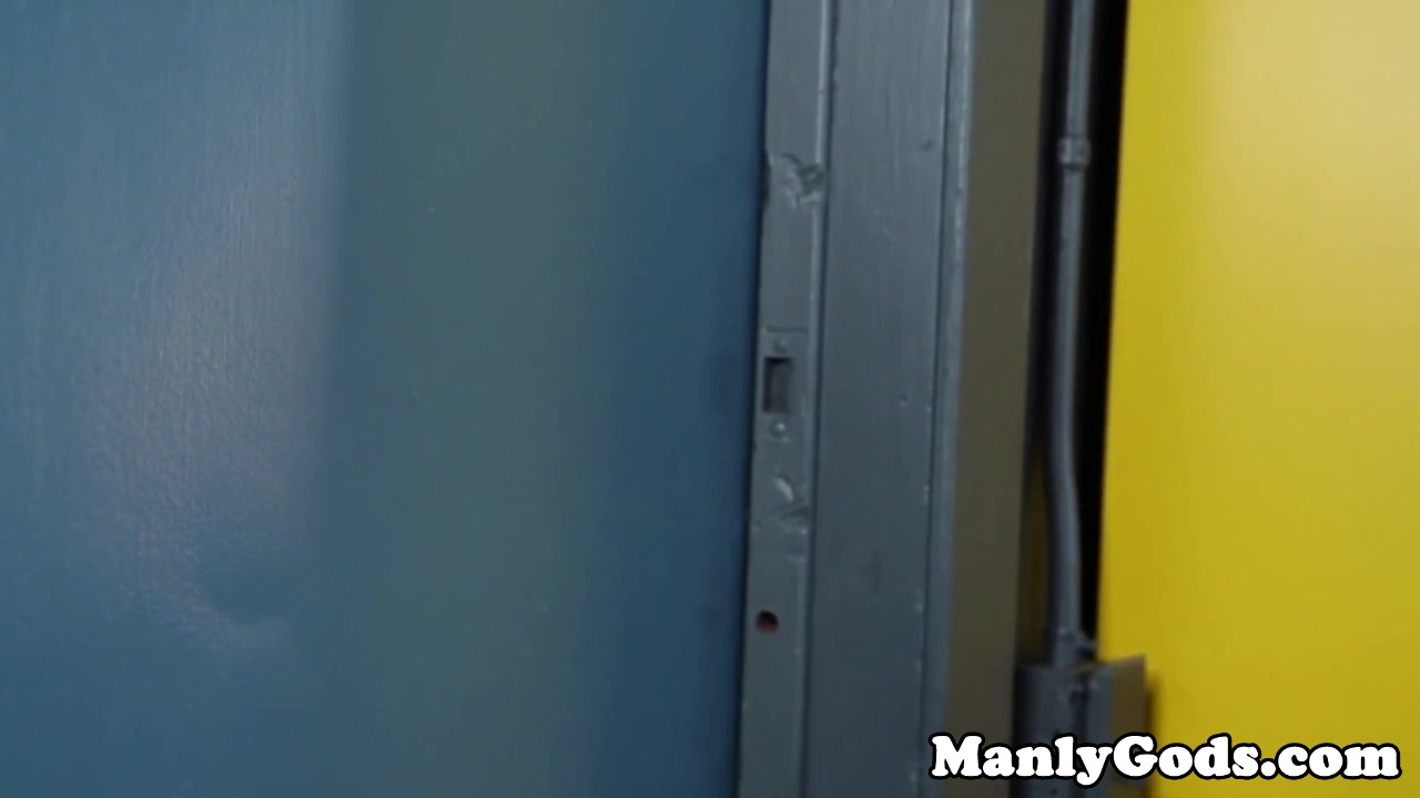 Bearded hunk assfingering bottom before anal