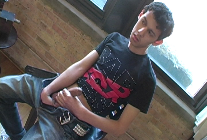 Big Dick Brandon Cyler Beats Off - HotBoyUsa