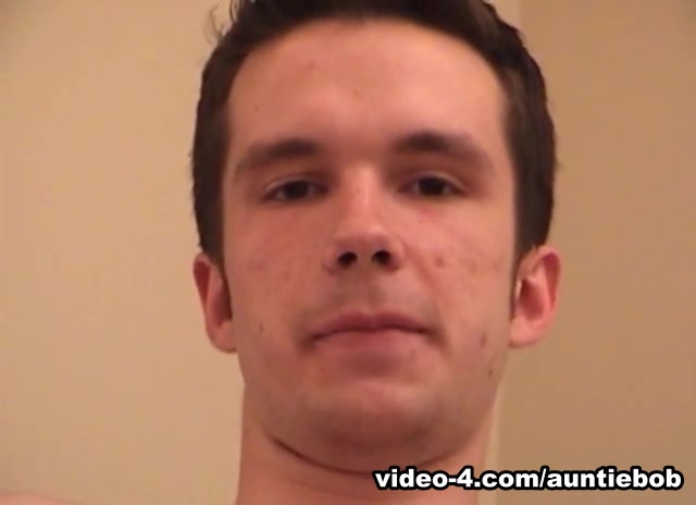 Frat Boy With Big Cock Jerks Off - AuntieBob