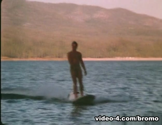 Blonds Do It Best Scene 1 - Bromo