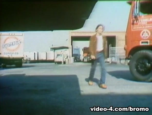 Jack Wrangler & Richard Locke in Kansas City Trucking Co. Scene 2 - Bromo
