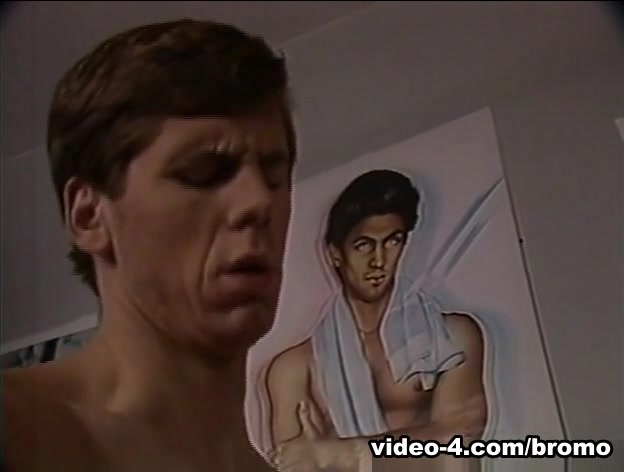 Blake Cass & Michael Christopher in Making It Huge Scene 3 - Bromo