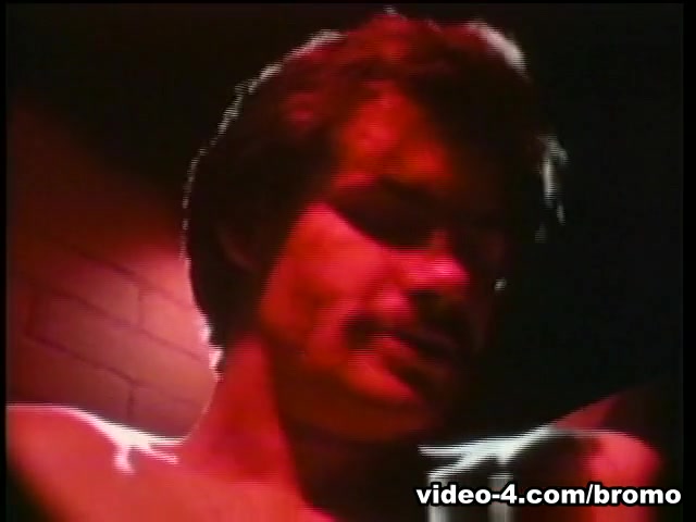 JW King in Bare Boners Scene 3 - Bromo