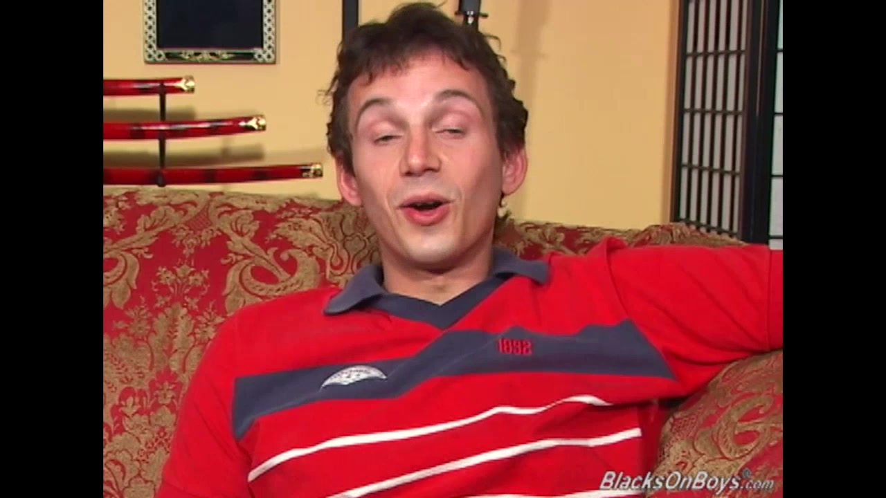 First timer white guy gets his first black cock
