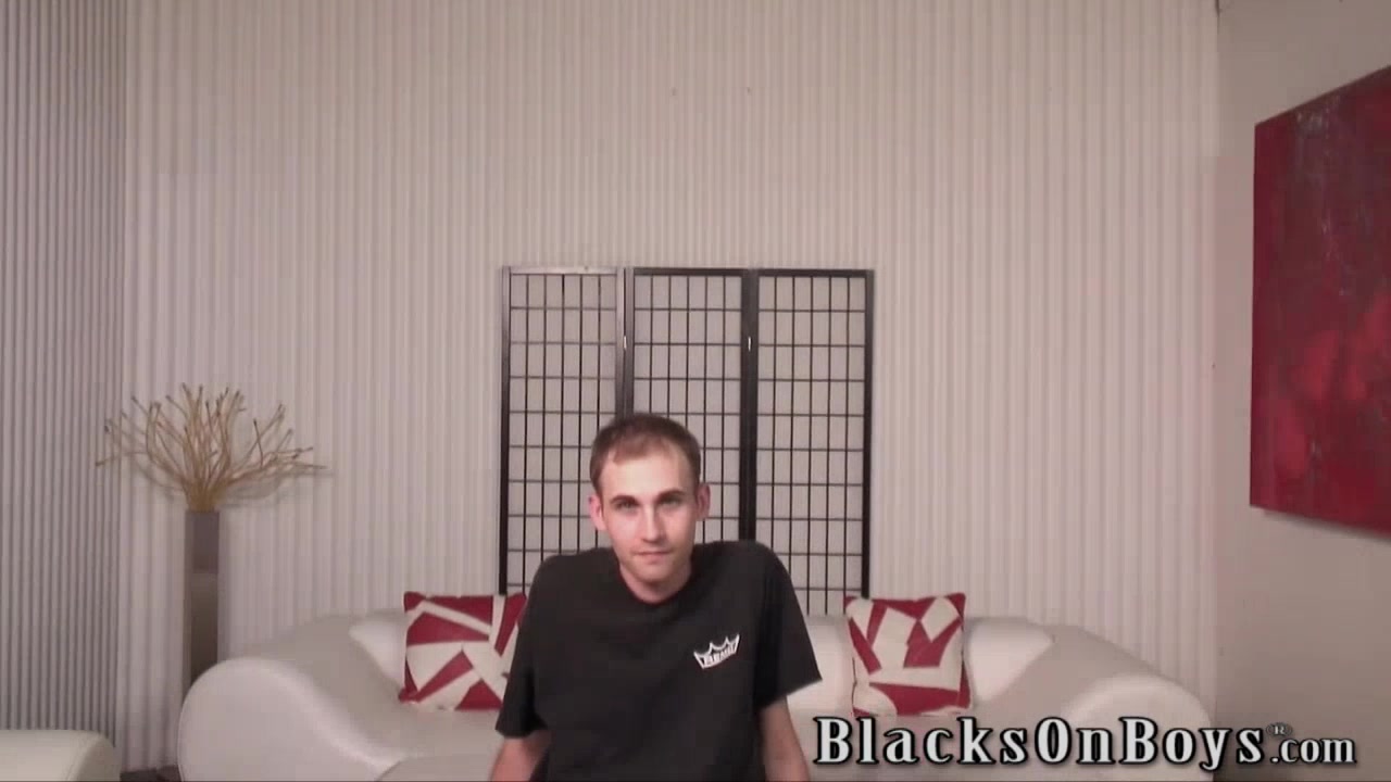 Bareback addict white guy getting assfucked by a black dude