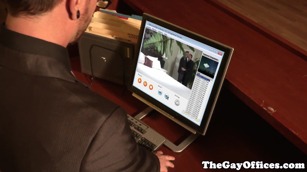 Office hunk pounding muscle ass doggystyle