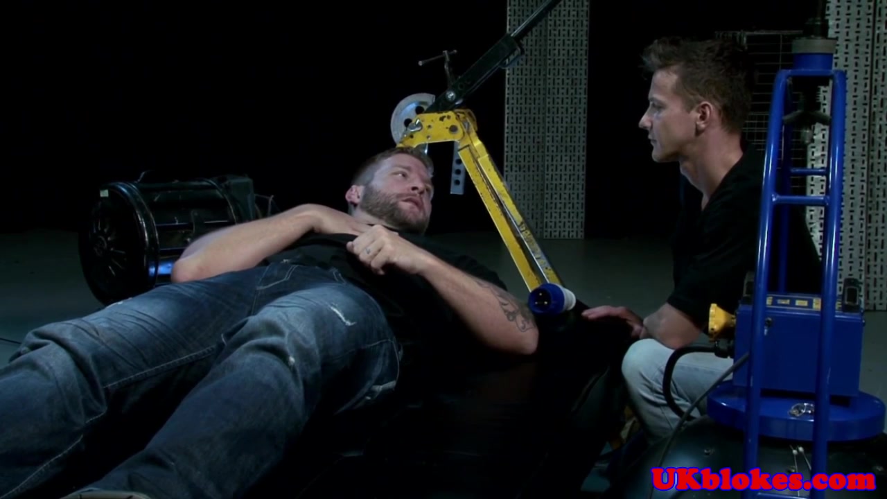 Tattooed british bear piledriving buff bottom