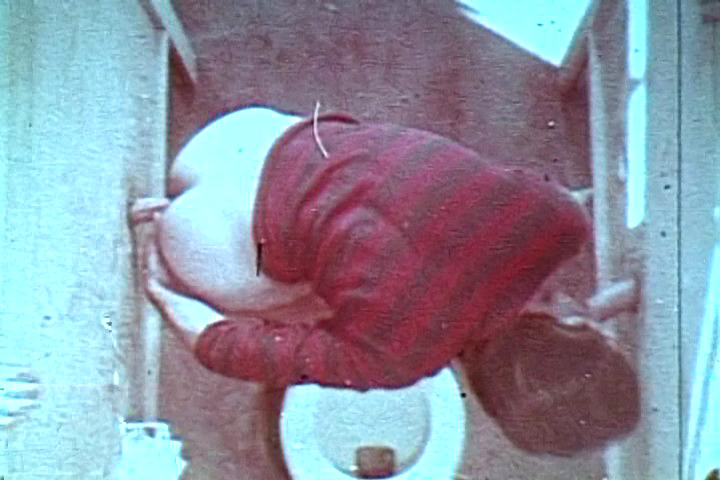 VintageGayLoops Video: Bathroom Encounter