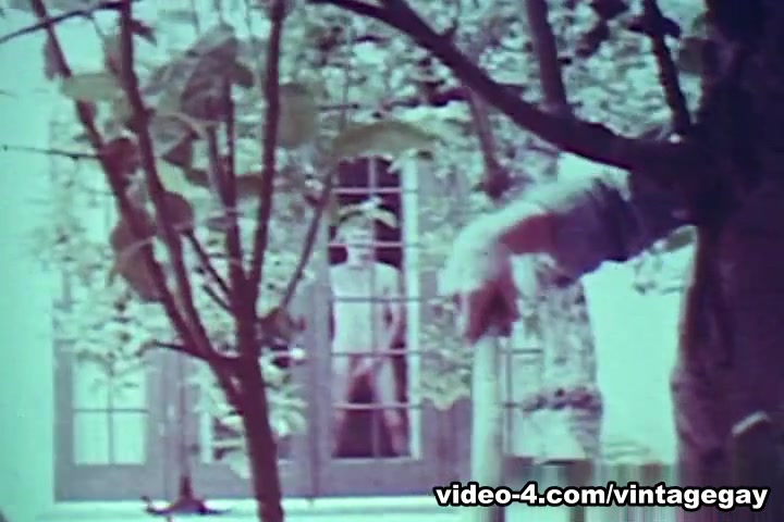 VintageGayLoops Video: Backyard Lust
