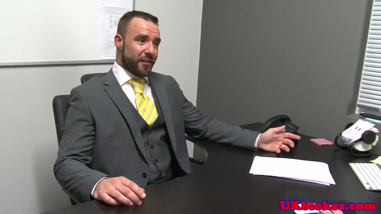 Ripped office hunks cocksucking after hours