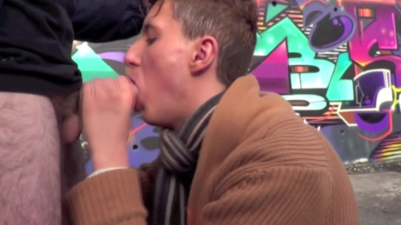 Feminate twink fucked by straight curious badboy outdoor - CrunchBoy