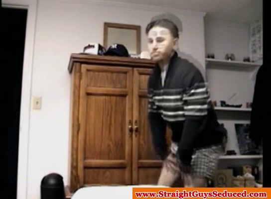 Amateur latin bloke blown by tattooed gay dilf