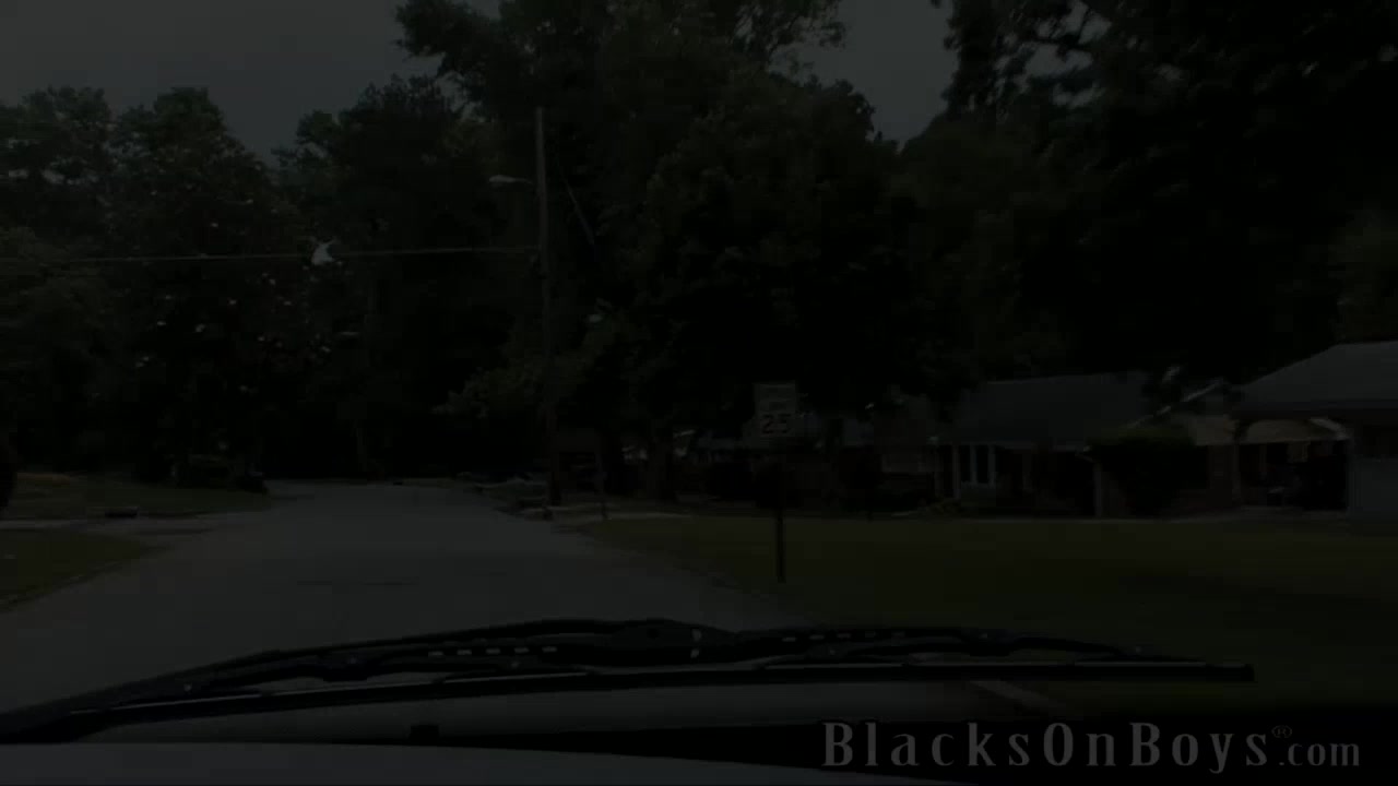 Leon Sparks Gives A Black Guy Some Ass