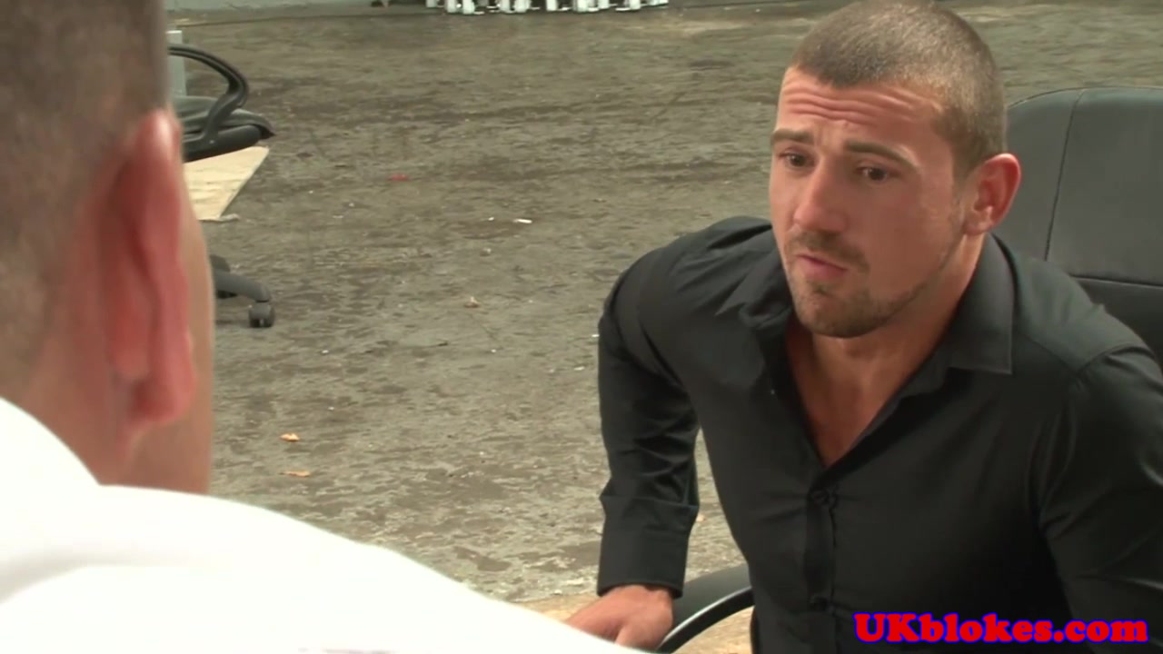 Brit jock fucking stud with watching