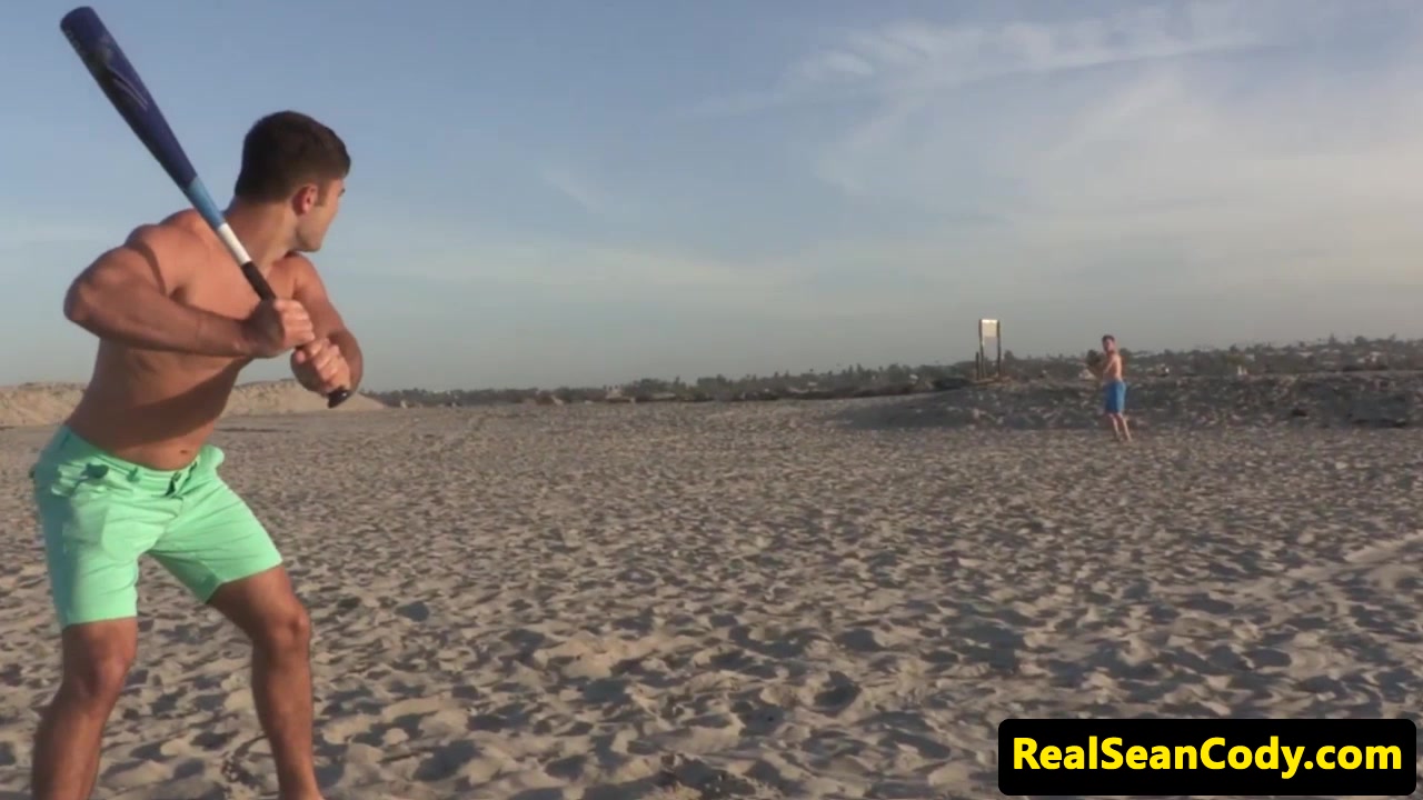 Sportive hunk deepthroated by dreamy stud