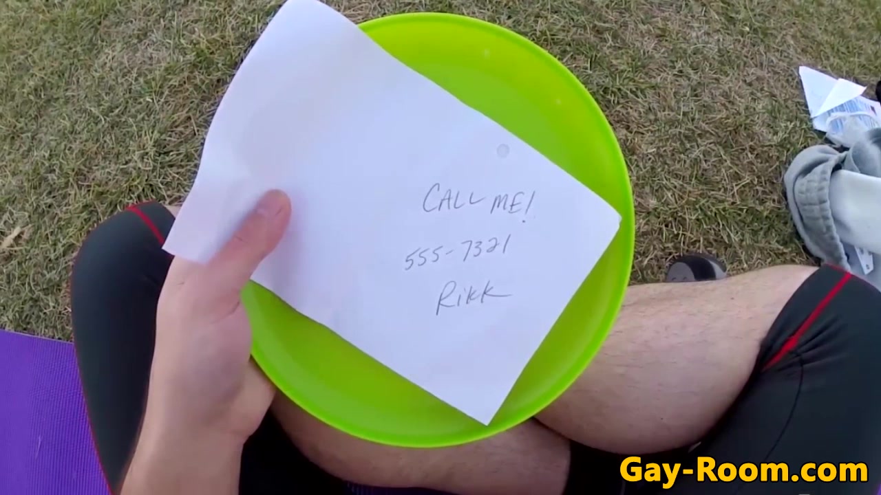 Tattooed hunk pounds jock after blowjob