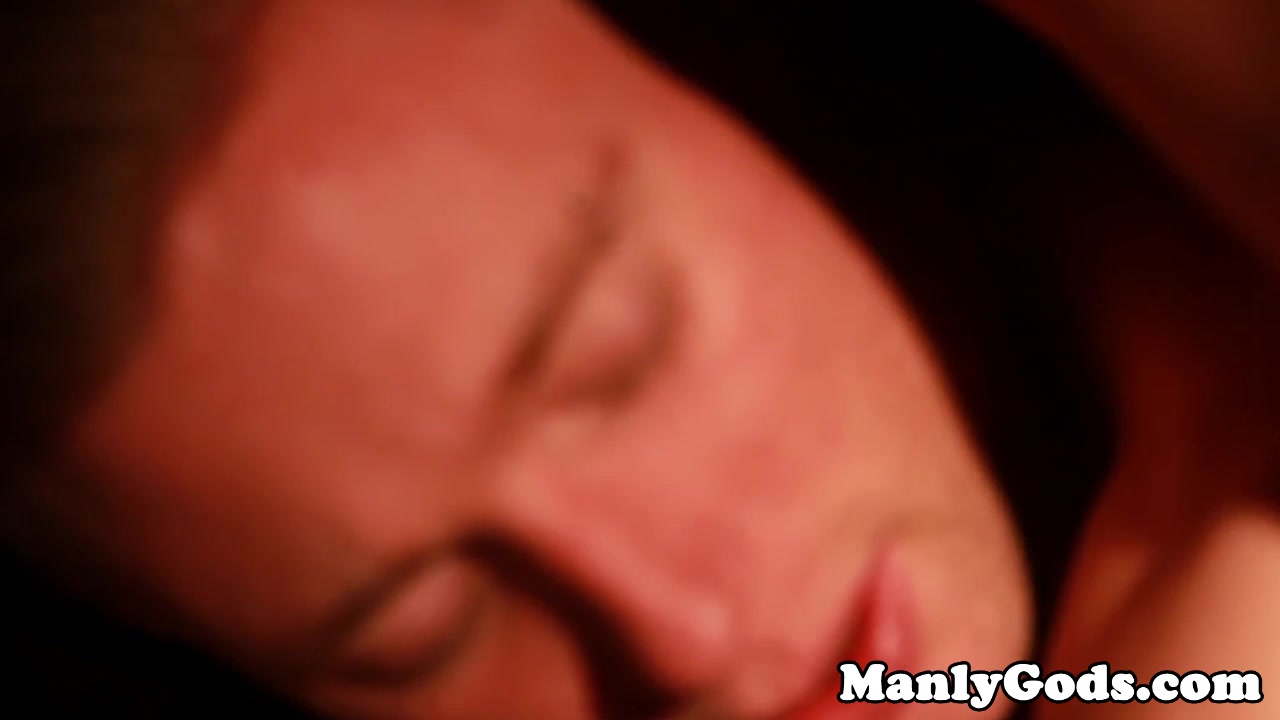 Assfucking gay amateur dude receives gapeshot