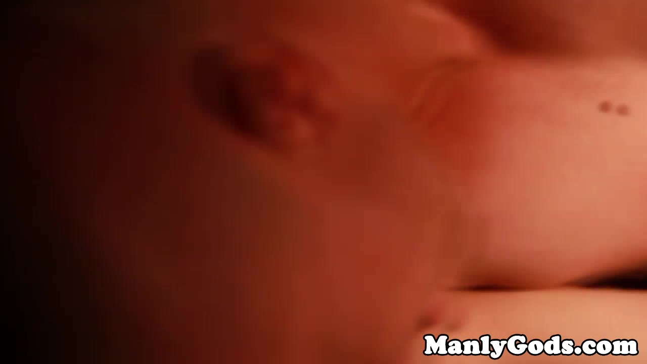 Assfucking gay amateur dude receives gapeshot