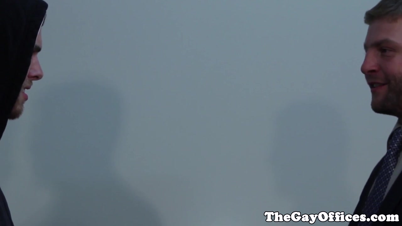 Hacking twink pounded in butt by muscled stud