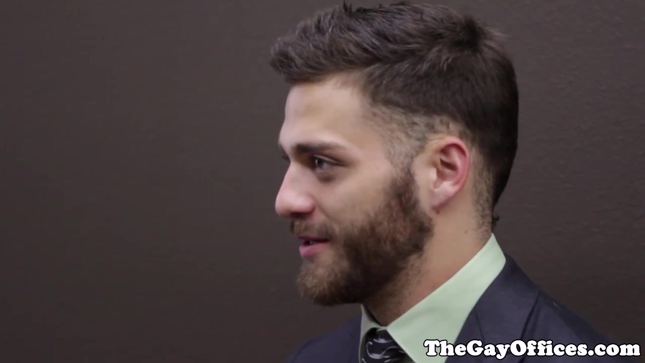 Gaysex suits threeway action with new recruit