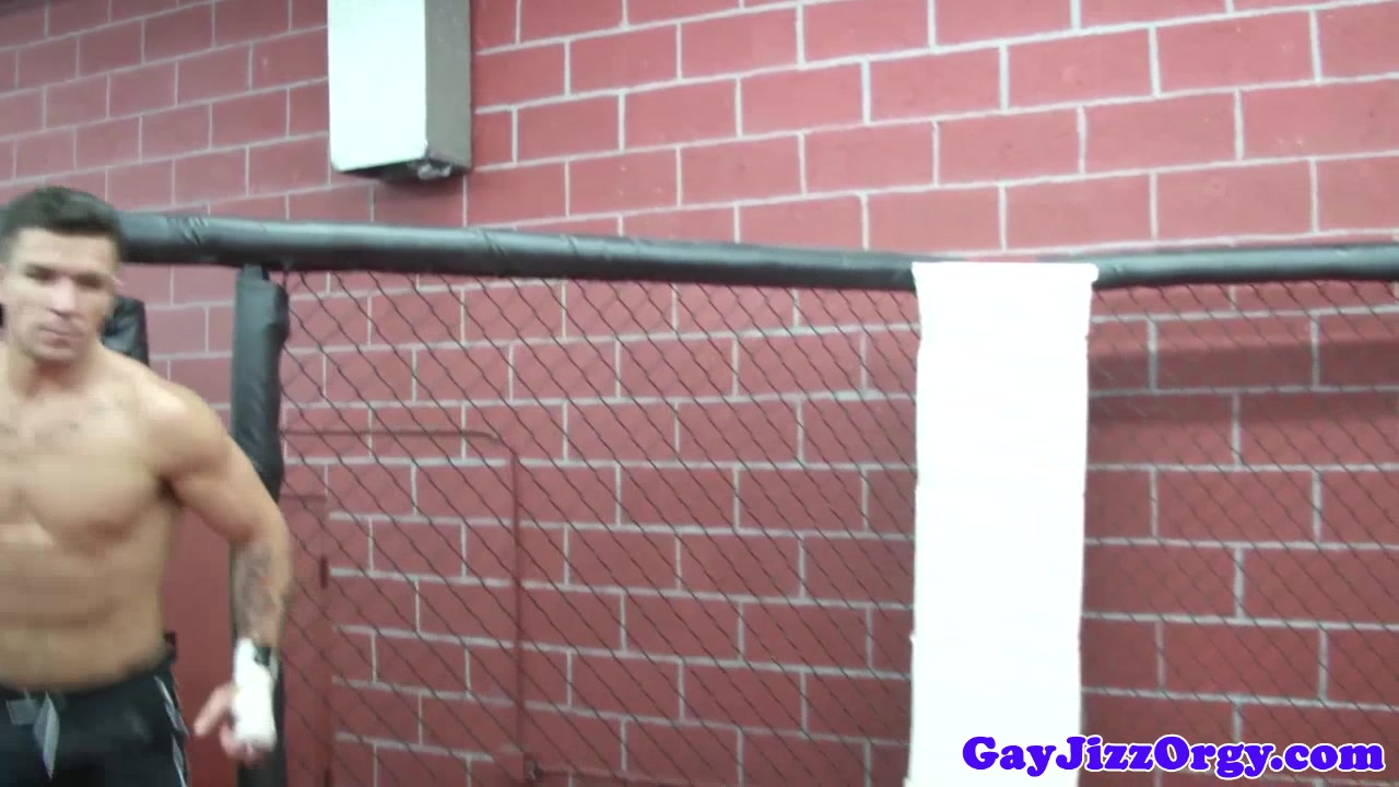 Gaysex hunks orgy fun after wrestling